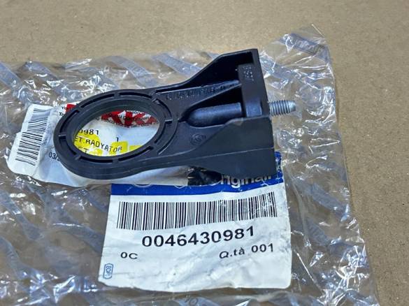 BRAVA MAREA RADYATOR BAGLANTI BRAKETİ 46430981 - 2