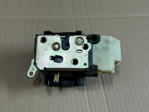 PALİO-ALBEA-SOL-ÖN-KAPI-KİLİDİ 46847045 - 1