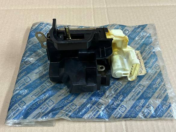 PALİO-ALBEA-SOL-ÖN-KAPI-KİLİDİ 46847045 - 2