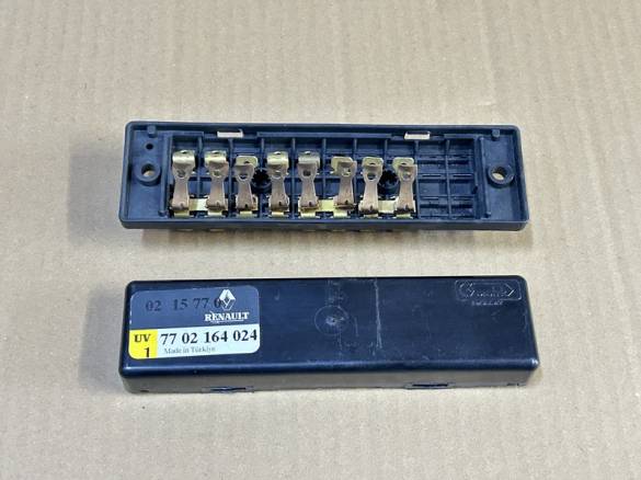 RENAULT 12 SİGORTA KUTUSU 7702164024 - 0