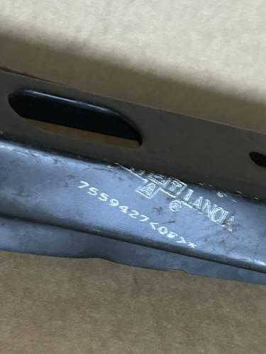 TİPO BAGAJ KAPAK BAĞLANTI SACI 7599427 - 2